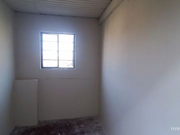 Vendo Edificio de 03 Pisos + Aires – Ideal Para Negocio, Taller o Alquiler