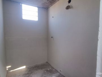 Vendo Edificio de 03 Pisos + Aires – Ideal Para Negocio, Taller o Alquiler