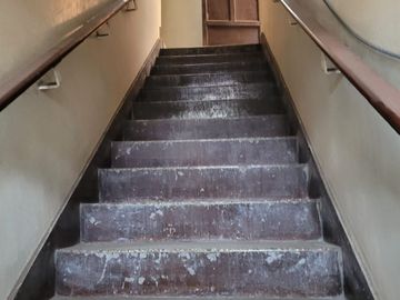 Vendo Edificio de 03 Pisos + Aires – Ideal Para Negocio, Taller o Alquiler