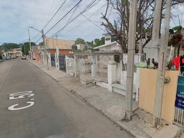 CASA EN CALLE 50, COL. TILA, CIUDAD DEL CARMEN, CAMPECHE, ¡NO CREDITOS!