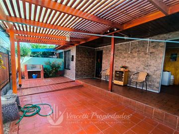 Se VENDE Acogedora Casa Esquina en La Florida