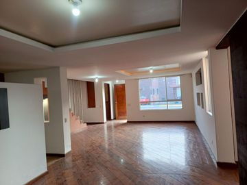 CASA EN VENTA EN IZAMBA. AMBATO