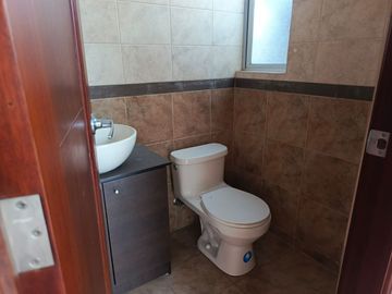CASA EN VENTA EN IZAMBA. AMBATO