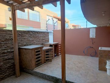 CASA EN VENTA EN IZAMBA. AMBATO
