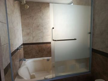 CASA EN VENTA EN IZAMBA. AMBATO
