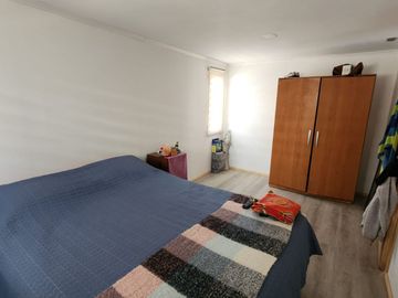 Se vende casa con cabaña en Rene Schneider casi llegando a Rubén Darío, Valdivia
