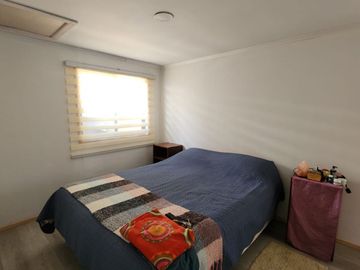 Se vende casa con cabaña en Rene Schneider casi llegando a Rubén Darío, Valdivia