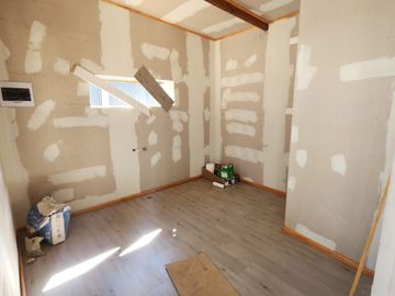 Se vende casa con cabaña en Rene Schneider casi llegando a Rubén Darío, Valdivia