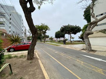 SE VENDE DPTO 2 DORMT MALECON GRAU CHORRILLOS