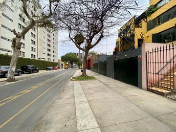 SE VENDE DPTO 2 DORMT MALECON GRAU CHORRILLOS