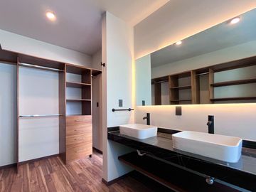 Casa en venta en Cennet Grand