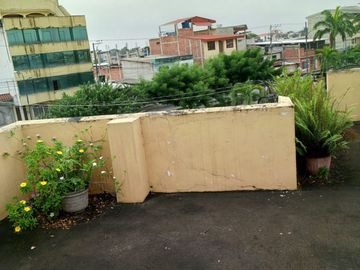 VENDO CASA EN LA CIUDAD DE PASAJE