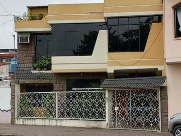 VENDO CASA EN LA CIUDAD DE PASAJE