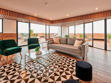 Venta Departamento de Tres Dormitorios, Áreas Comunes en Chorrillos, Límite con Barranco
