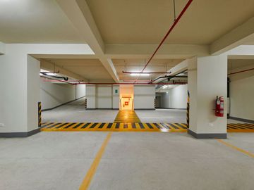 Venta Departamento de Tres Dormitorios, Áreas Comunes en Chorrillos, Límite con Barranco
