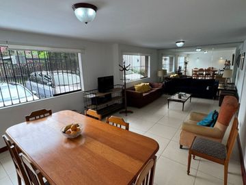 Venta Departamento 1er piso en Av. Reynaldo Vivanco, Surco.