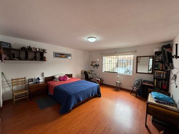 Venta Departamento 1er piso en Av. Reynaldo Vivanco, Surco.