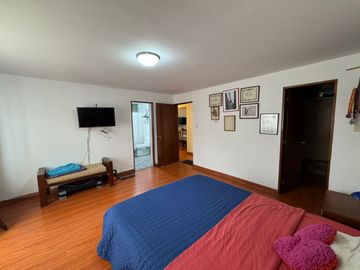 Venta Departamento 1er piso en Av. Reynaldo Vivanco, Surco.