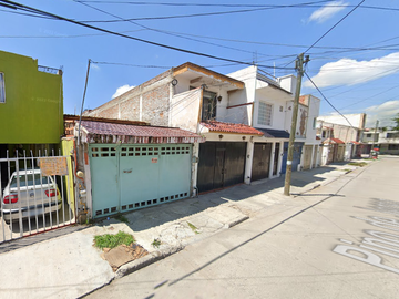 CASA EN VENTA EN JARDINES DE JEREZ II Y III, LEON-GTO