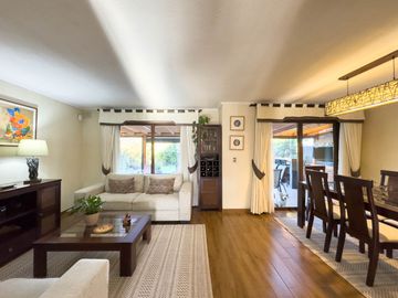 Casa en Lomas de san Sebastián