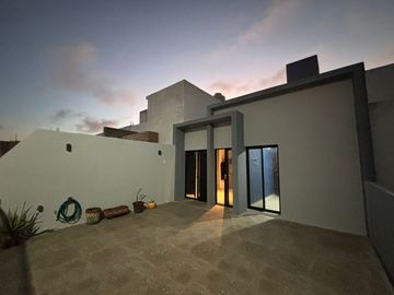 CASA EN RENTA AMUEBLADA EN RESIDENCIAL ALIKA EN ZONA NORTE DEL PUERTO DE VERACRUZ