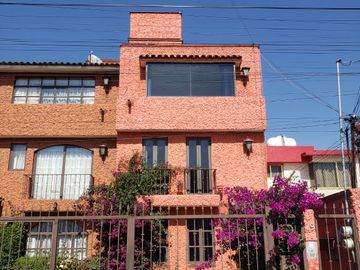 VENTA CASA EN FRACCIONAMIENTO LAS HACIENDAS METEPEC