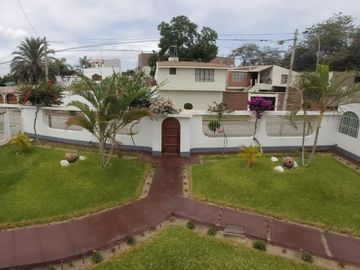 SE VENDE CASA RESIDENCIAL LA ANGOSTUR 1023  DOS CUADRAS DEL HOTEL LAS DUNAS - ICA