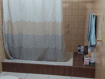 SE VENDE CASA RESIDENCIAL LA ANGOSTUR 1023  DOS CUADRAS DEL HOTEL LAS DUNAS - ICA