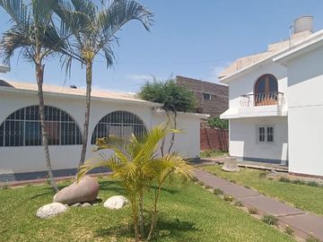 SE VENDE CASA RESIDENCIAL LA ANGOSTUR 1023  DOS CUADRAS DEL HOTEL LAS DUNAS - ICA