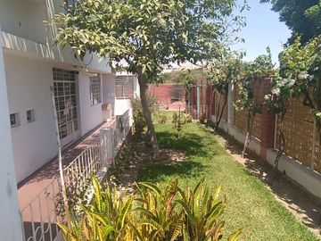 SE VENDE CASA RESIDENCIAL LA ANGOSTUR 1023  DOS CUADRAS DEL HOTEL LAS DUNAS - ICA