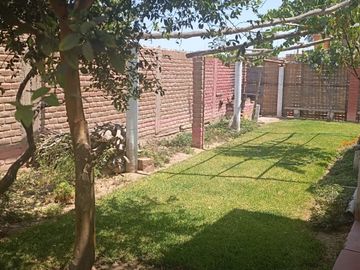 SE VENDE CASA RESIDENCIAL LA ANGOSTUR 1023  DOS CUADRAS DEL HOTEL LAS DUNAS - ICA