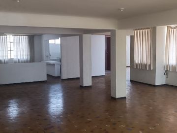 SE VENDE CASA RESIDENCIAL LA ANGOSTUR 1023  DOS CUADRAS DEL HOTEL LAS DUNAS - ICA