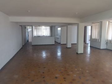 SE VENDE CASA RESIDENCIAL LA ANGOSTUR 1023  DOS CUADRAS DEL HOTEL LAS DUNAS - ICA