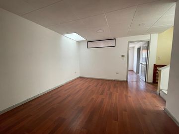 Venta de casa unifamiliar- Ubicado en el sector de Miraflores