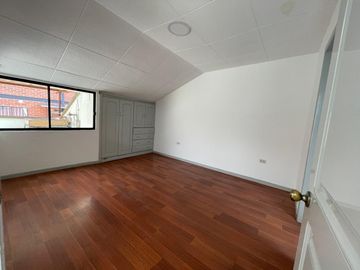 Venta de casa unifamiliar- Ubicado en el sector de Miraflores