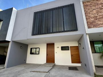 CASA EN VENTA EN SOLARES
