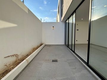 CASA EN VENTA EN SOLARES