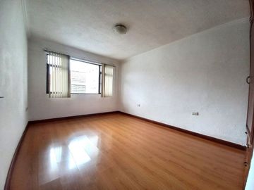 VENDO CASA EN URBANIZACION-SECTOR REMIGIO CRESPO