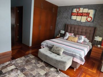 Exclusivo Departamento de Lujo en San Isidro – Espacioso, Iluminado y Finos Acabados