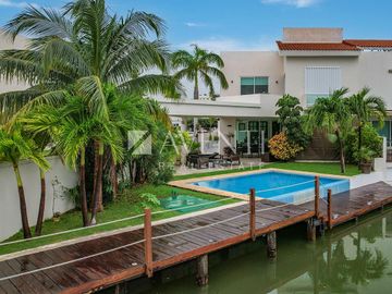 Casa en Venta, Zona Hotelera, Cancun, Quintana Roo.