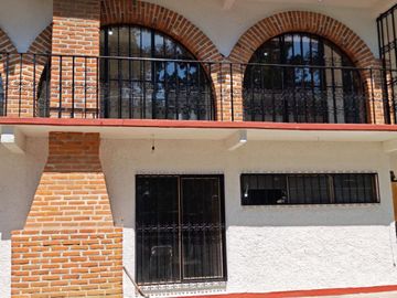 CASA EN VENTA CON POSESION! CALLE PARAISO, FRACC ATLIXTAC, PUEBLO TRES MARIAS, HUITZILAC, MORELOS