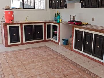 CASA EN VENTA CON POSESION! CALLE PARAISO, FRACC ATLIXTAC, PUEBLO TRES MARIAS, HUITZILAC, MORELOS