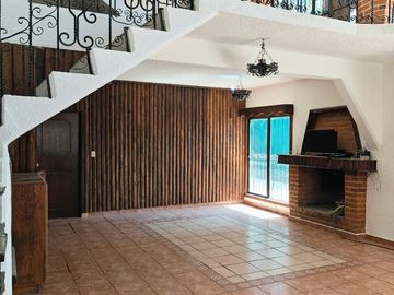 CASA EN VENTA CON POSESION! CALLE PARAISO, FRACC ATLIXTAC, PUEBLO TRES MARIAS, HUITZILAC, MORELOS