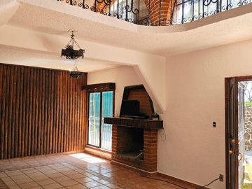 CASA EN VENTA CON POSESION! CALLE PARAISO, FRACC ATLIXTAC, PUEBLO TRES MARIAS, HUITZILAC, MORELOS
