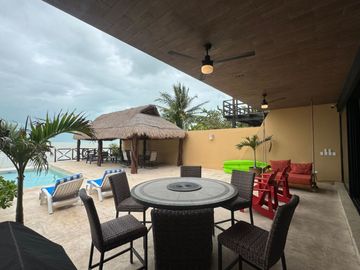 Casa frente al mar con alberca privada en venta, San Benito, Yucatán
