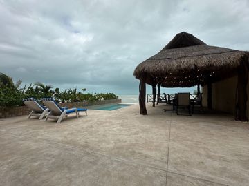 Casa frente al mar con alberca privada en venta, San Benito, Yucatán