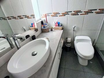 VENDO, Espectacular Duplex Frente a Parque 4dorm. 232mts. Jr. Jose Sabogal 151, Surco
