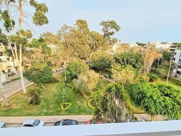 VENDO, Espectacular Duplex Frente a Parque 4dorm. 232mts. Jr. Jose Sabogal 151, Surco