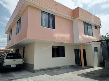 Acogedora Casa en Atuntaqui 430m2