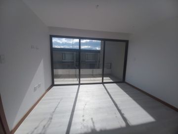 VENTA CASA A ESTRENAR SECTOR  NAYON A 7 MINUTOS DE CUMBAYA